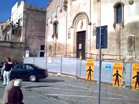MATERA ZTL IN PIAZZA DUOMO 22-4-2011