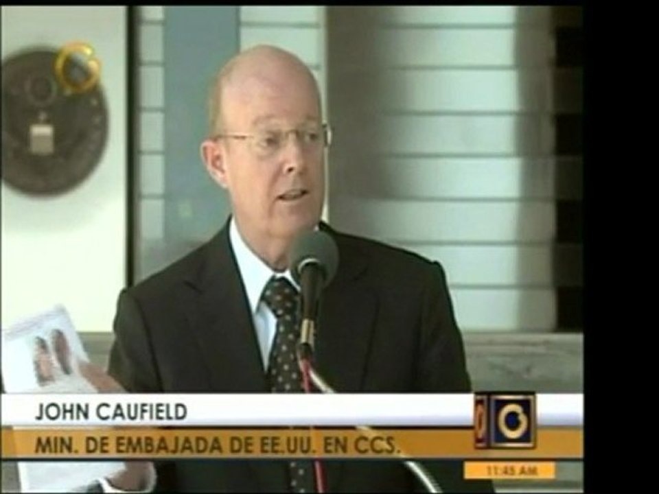 El encargado de E.E.U.U. en Venezuela, John Caufield, desmin