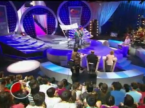 Les Lascars Gays - [36]Une caissière de supermarché en grêve - On n'demande qu'à en rire