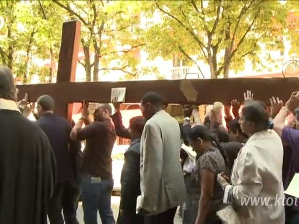 Chemins de croix en plein Paris