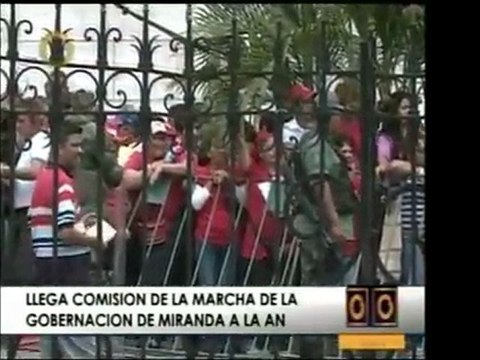 En AN hay un cordón de la GN y grupos oficialistas que entre
