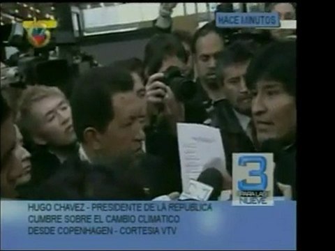 Chávez desde Copenhague acusa a Obama de preparar un docume