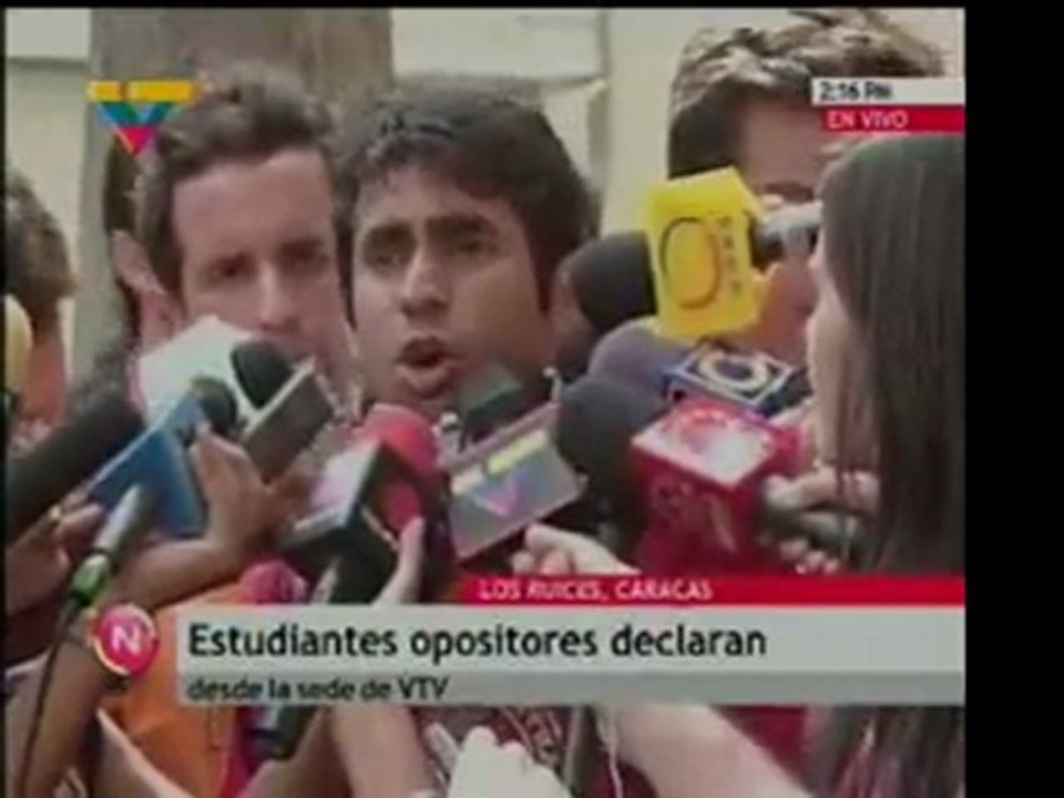 Comision de representantes estudiantiles al salir de VTV