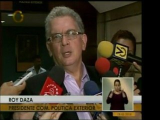 El dip. Roy Daza al salir de una reunión con trabajadores de