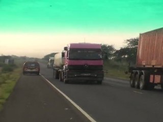 Attention Poids Lourds ,Nairobi à Monbasa "Paris Dakar"