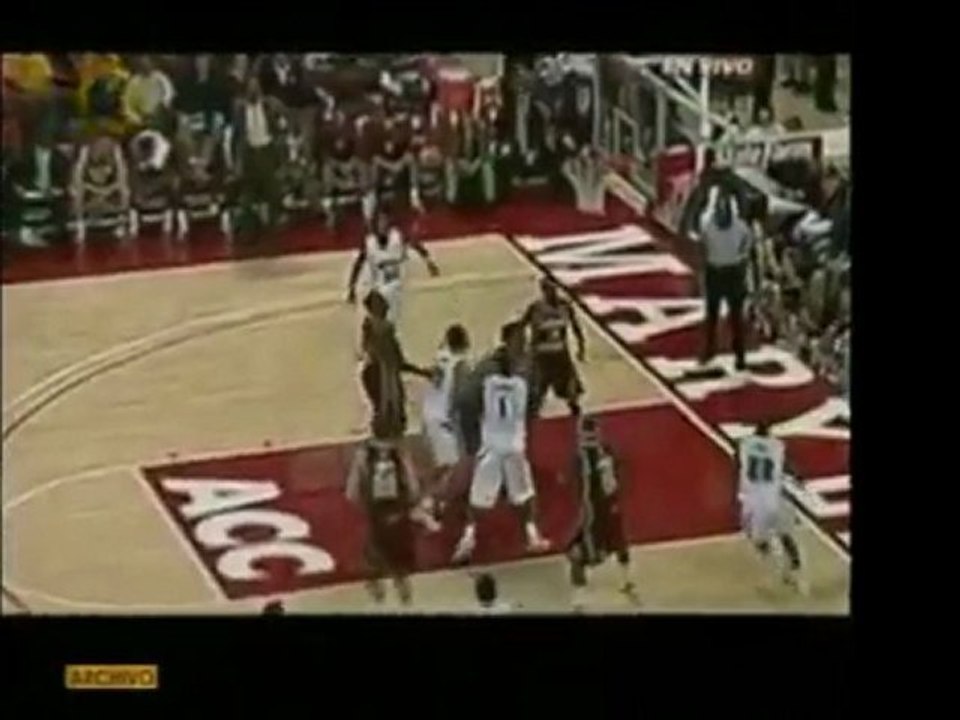 El venezolano Greivis Vásquez se acerca más a la NBA al firm