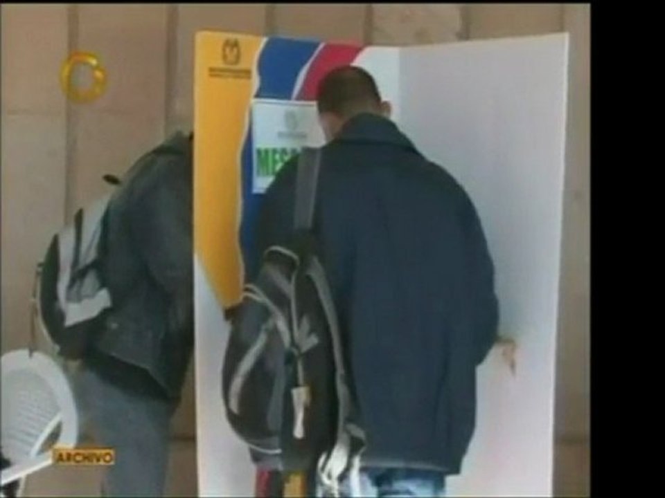 Resultados de las encuestas entre candidatos presidenciales