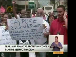 Por tercer día trabajadores del Ministerio de Finanzas prote