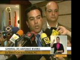 Gnral. (r ) Antonio Rivero fue hasta la Com. de Defensa y Se
