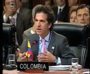Canciller colombiano pidió "fortalecer la aplicación de la C