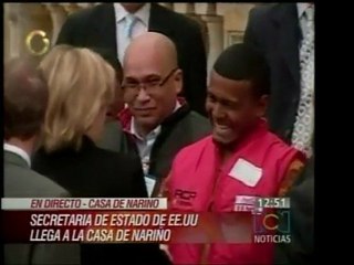 Sec. de Estado de E.E.U.U. Hillary Clinton se reúne con desm