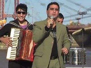 Los  Romanticos - mira que es una nena