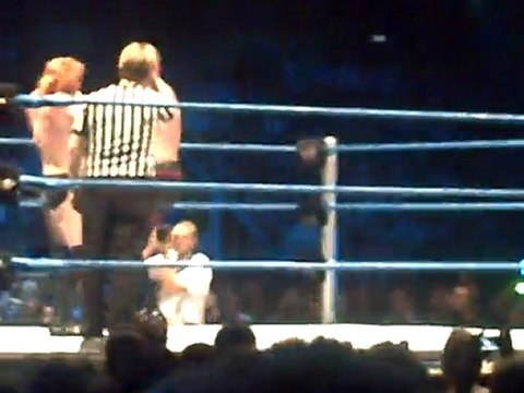 Heath SLATER (en duo avec Justin GABRIEL) ramasse avec BIG SHOW & KANE - 22 avril 2011 LIEVIN