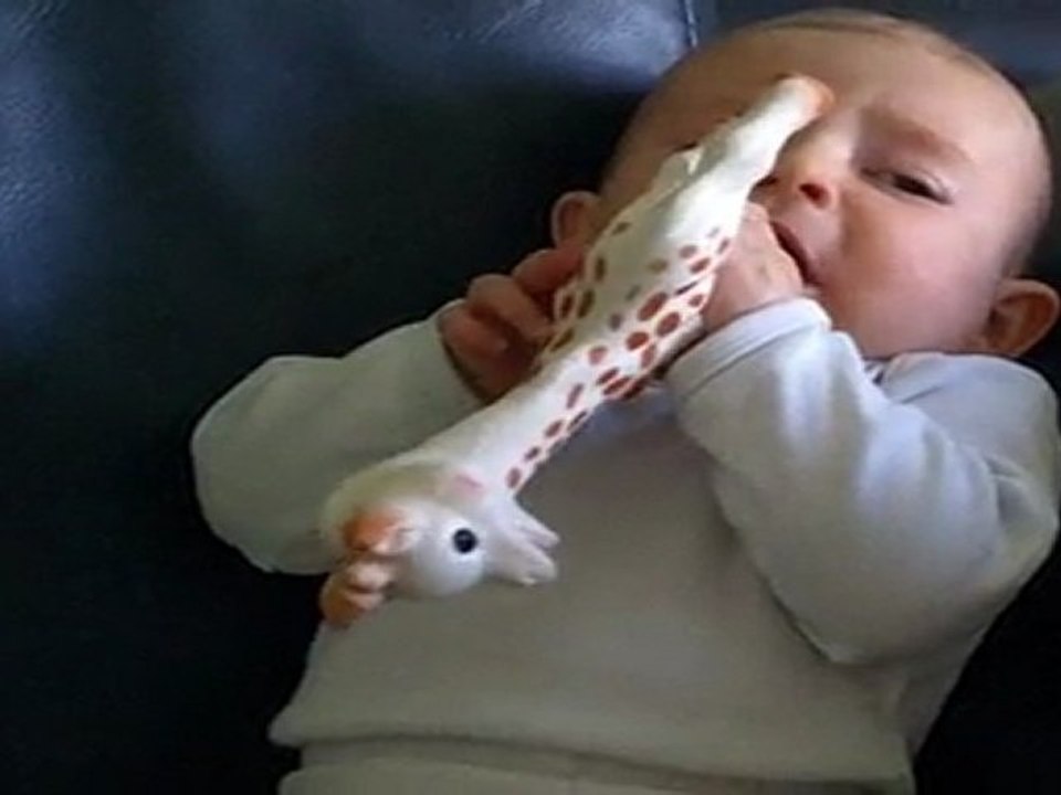 Lily et sa grande copine Sophie! - 23/04/2011