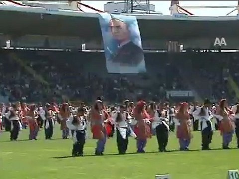 23 NİSAN KUTLANIYOR