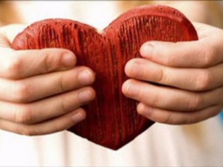 "Gel Gör Beni Aşk Neyledi"