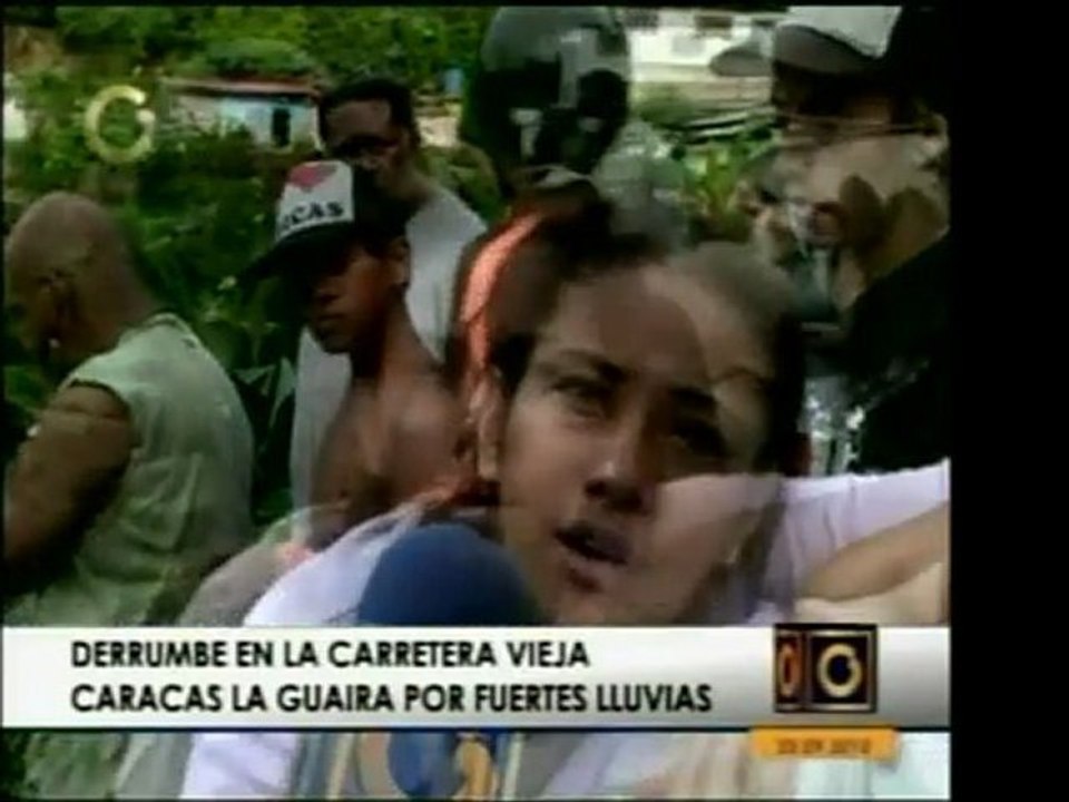 Un derrumbe en la carretera vieja Caracas - La Guaira deja s