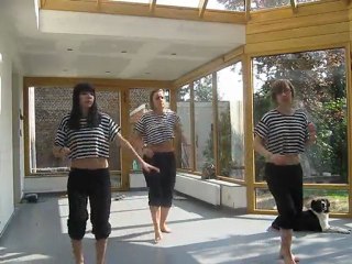 Shakira’s 'Waka Waka' Repetition: Catch the Ultimate Anthem! 🎶