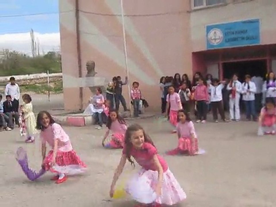 23 Nisan 2011 Ulusal Egemenlik ve Çocuk Bayramı Beden Eğitimi Hareketleri