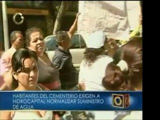 Habitantes de El Cementerio- Caracas reclaman desabastecimie