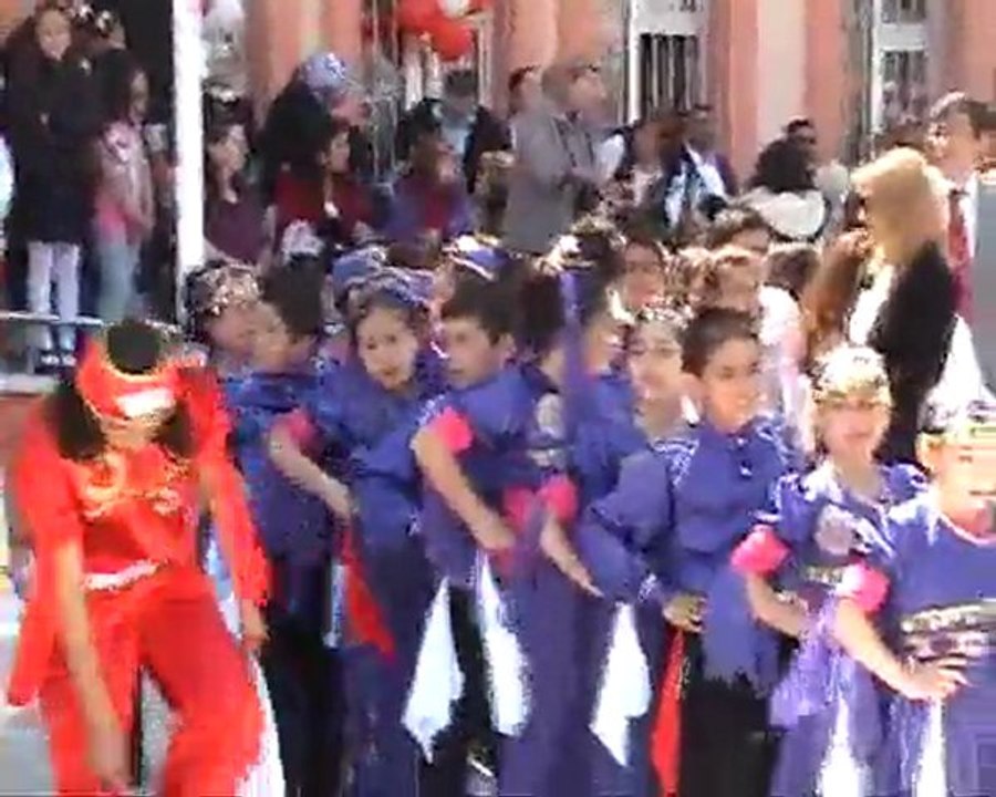 güzelkent ilköğretim okulu 23  nisan  bayram çoşkusu
