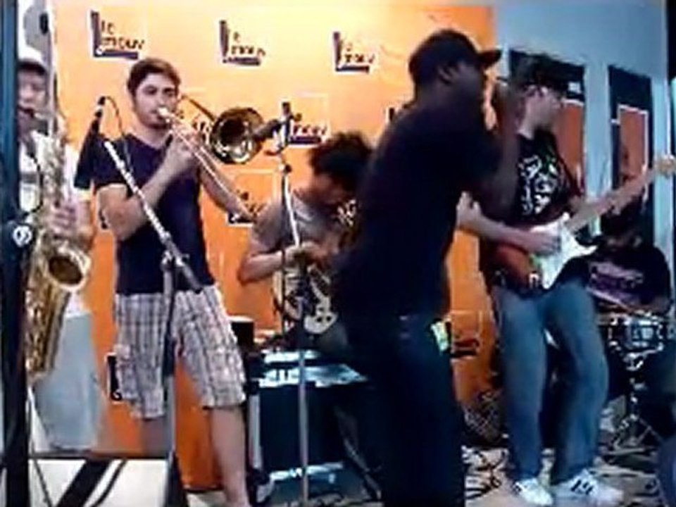 Blitz The Ambassador en direct du Mouv' au Printemps de Bourges 2011 (2/2)