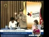 Gobernador Capriles Radonsky habla con trabajadores sobre la