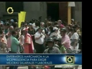 Marcha de enfermeros llegó a la Vicepresidencia donde una co