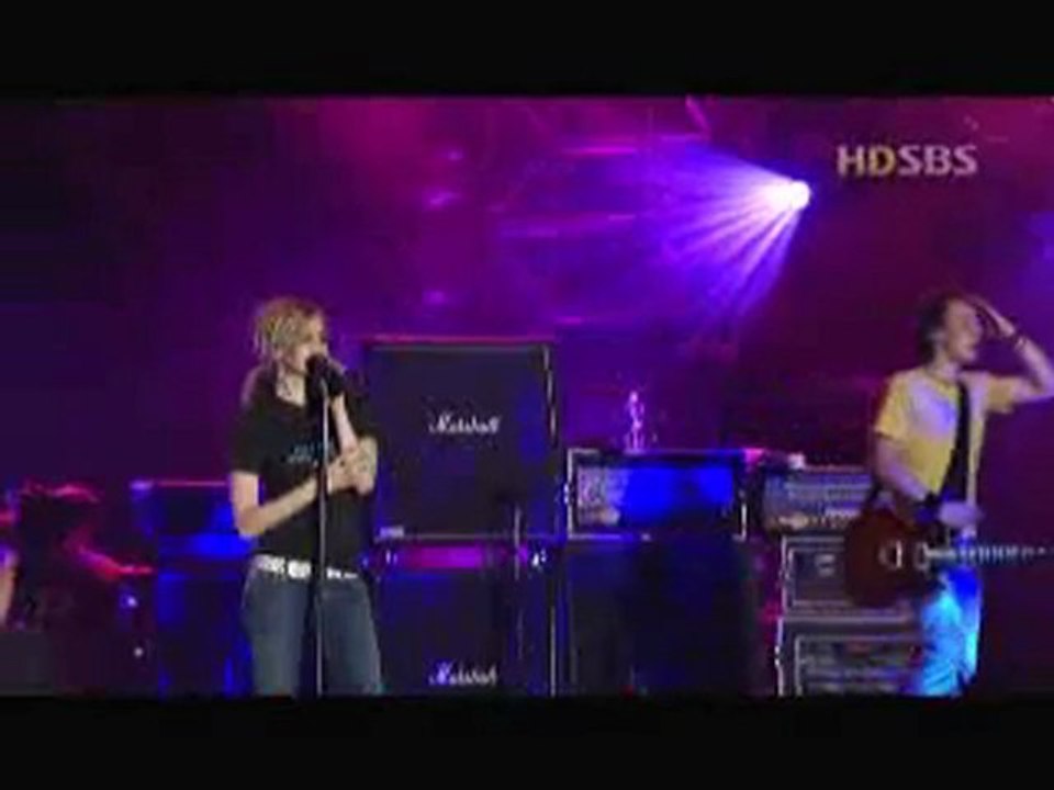 AvrilKorea2003