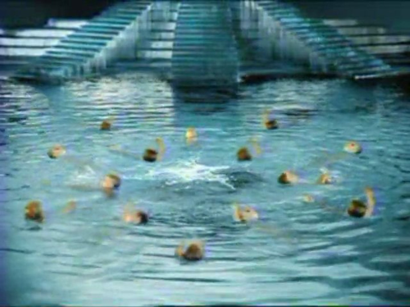 Publicite Evian Natation Synchro Avec Les Bebes Bye Bye Baby 01 Video Dailymotion