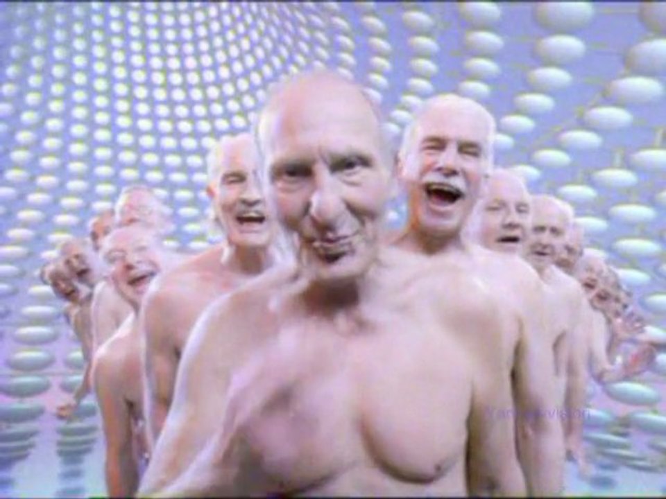 Publicité - Evian / Natation synchro avec les "vieux" (Beach Boys) 2001