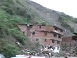 derumbe de casa en la carretera vieja de la guiara km 5 blan