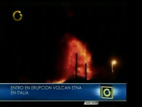 El volcán Etna, en Italia, hizo erupción anoche. Las autorid