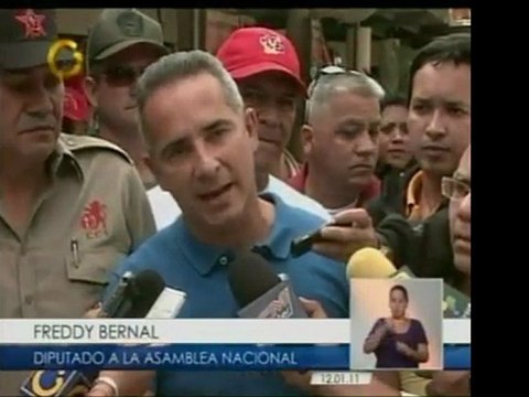 Dip. Freddy Bernal recorre refugios de damnificados por lluv