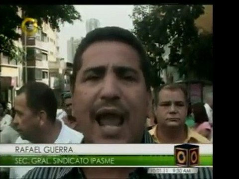 Trabajadores y representantes sindicales del IPASME realizar