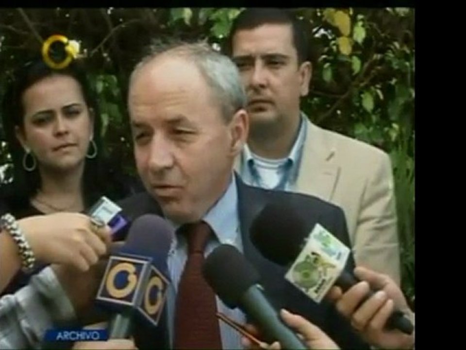 El senador español Dionisio García Carnero afirma que desde