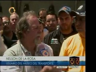 Una caravana de automóviles clásicos recorrió Caraca el domi