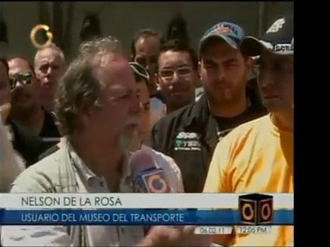 Una caravana de automóviles clásicos recorrió Caraca el domi