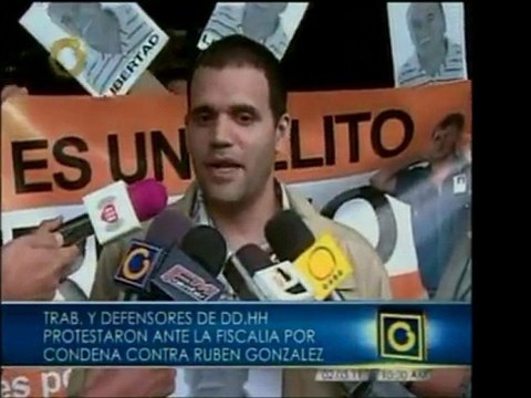 Sindicalistas acuden a la Fiscalía en Caracas para exigir qu