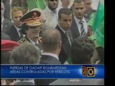 Fuerzas de Gaddafi bombardean áreas controladas por rebeldes