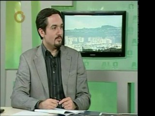 Leopoldo Castillo y el equipo de "Aló Ciudadano" revisan las