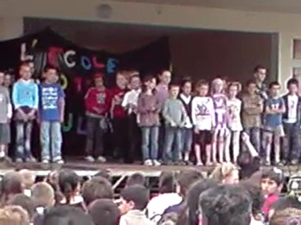 spectacle d'ecole Axel Leo 2010