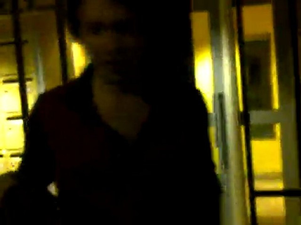 VID-20110424-00002