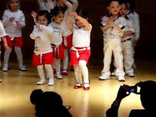 RÜYA - 23 NİSAN 2011 DANS GÖSTERİSİ