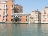 Venise: le spectacle est dans la rue