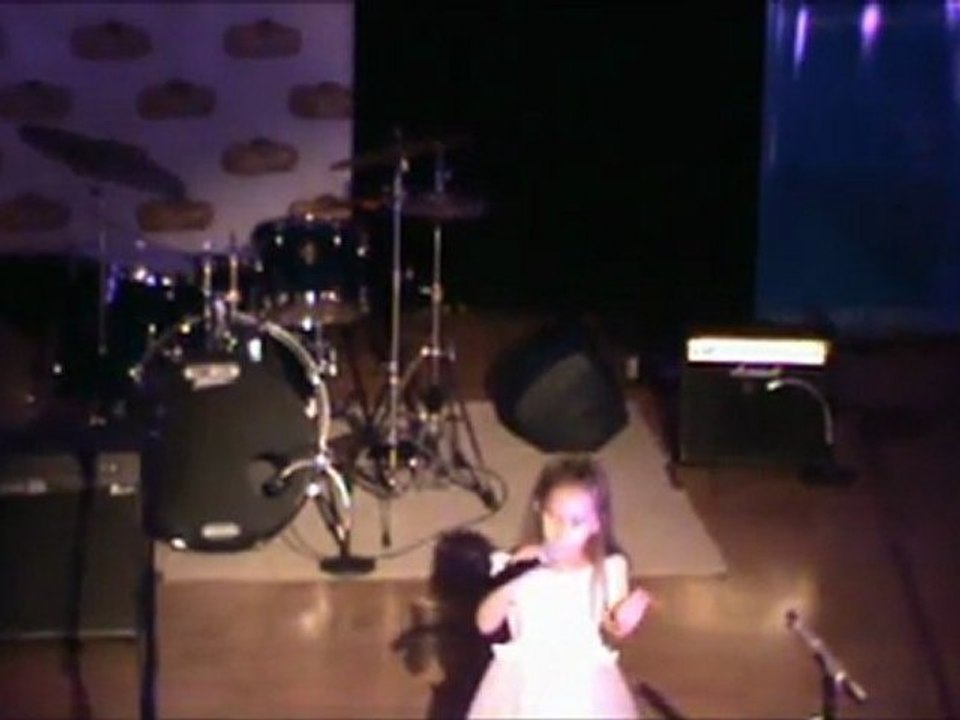 Ibelieve Nikki Yanofsky-Queen We will rock you-We,Are,The,Champions-Stacy Farkas Finals 2011 VIGT