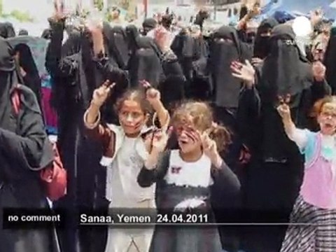 Yemeni protesters continue their... - no comment