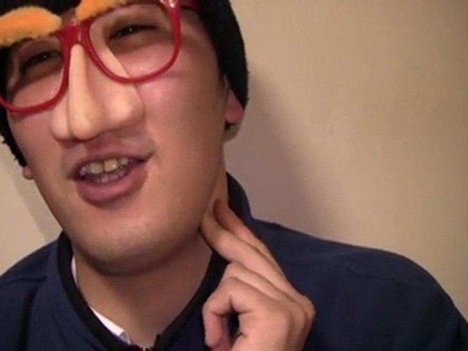 入院ベッドと衣類の費用のコト、求職サイトの困るトコと仕事の傾向のコトとニートのコト日記動画110422その１