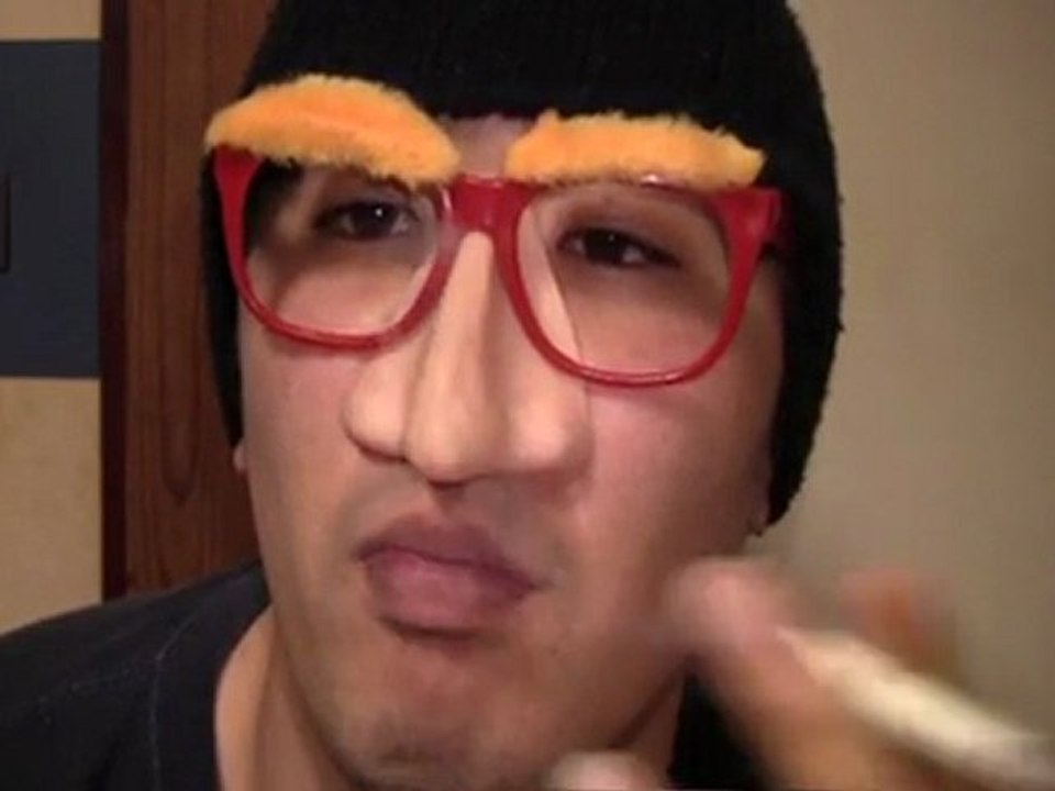 深夜の街を徘徊して思ったコトやら二本前の動画のコトやら最近見た映画のコトや電車やらで日記動画110424その2