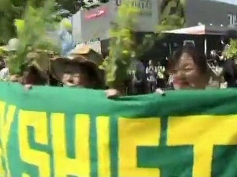 脱原発訴え 東京都内で4500人デモ行進 2011.4.24